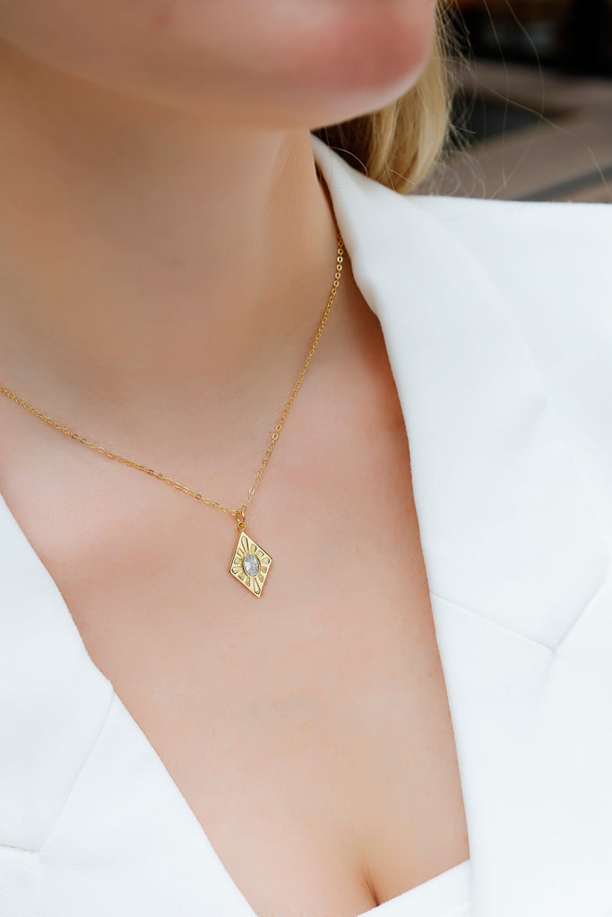 Shine Like a Star: The Magic Behind Jacys Mifv’s Diamond Shape Starburst Necklace