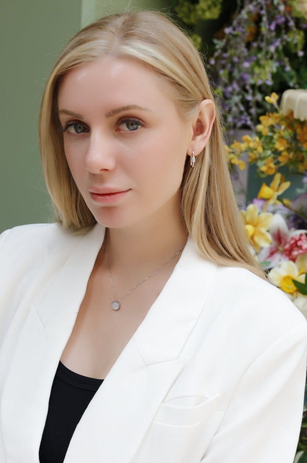 Discover the Magic of Dual-Sided Beauty: Jacys Mifv Cat’s Eye Necklace in Rhodium-Plated 925 Sterling Silver