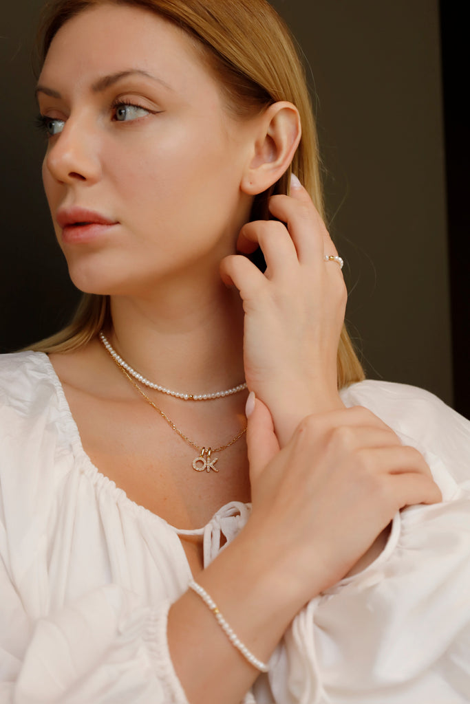 Effortless Elegance: Styling the Natural Pearl Antibes Choker from Jacys Mifv